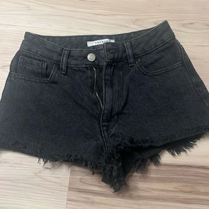 Girls pacsun black jean shorts